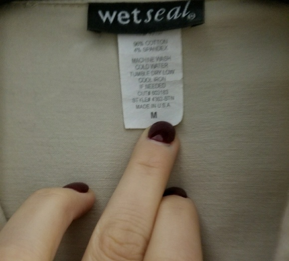 SOLD 💢  Bowtie Stretch Blazer & Cami - Picture 8 of 8